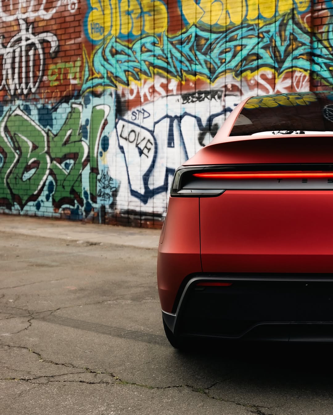 留在红色💋
为Tesla Model Y Juniper Launch Edition提供世界上第一个来自@flexishield的缎面铬红色完整PPF而感到自豪。非常感谢 @denniscw@denniscw_ytflexishieldteam信任我的过程。
📸:@shotsbyshighguy
@shotsbyshighguy世界:@denniscw_yt @aimwrap
•
•
•@denniscw_yt
#tesla #teslamodely #modelyjuniper #juniper #teslamotors #teslamemes #elon #flexishield #carphotography #red #wholelottared #newcar #ppf #ppfinstallation #ppffilm @aimwrap