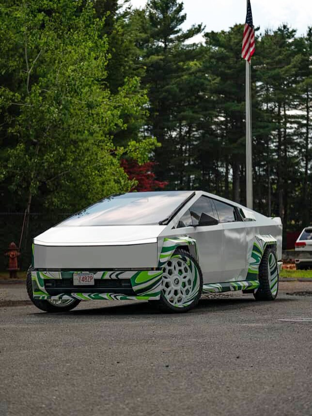 @insight.cuts #Widebody #CyberTruck 在 #Forgiato @wheels 由 @addictiveautosports @forgiato