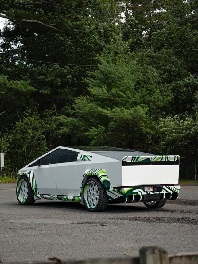 @insight.cuts #Widebody #CyberTruck 在 #Forgiato @wheels 由 @addictiveautosports @forgiato