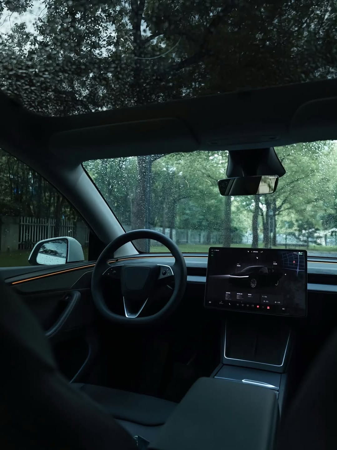 新的特斯拉Model Y 📸:张可明同学 #Tesla #ModelY $tsla #china #luxembourg @teslaclubofamerica @teslamore @teslamotors @drivegreen_livegreen