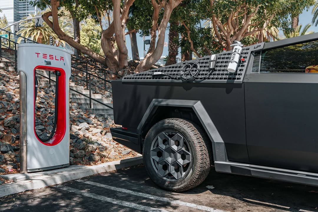 为@thextakeover周末做准备，我们在圣马特奥见 👀 @unpluggedperformance