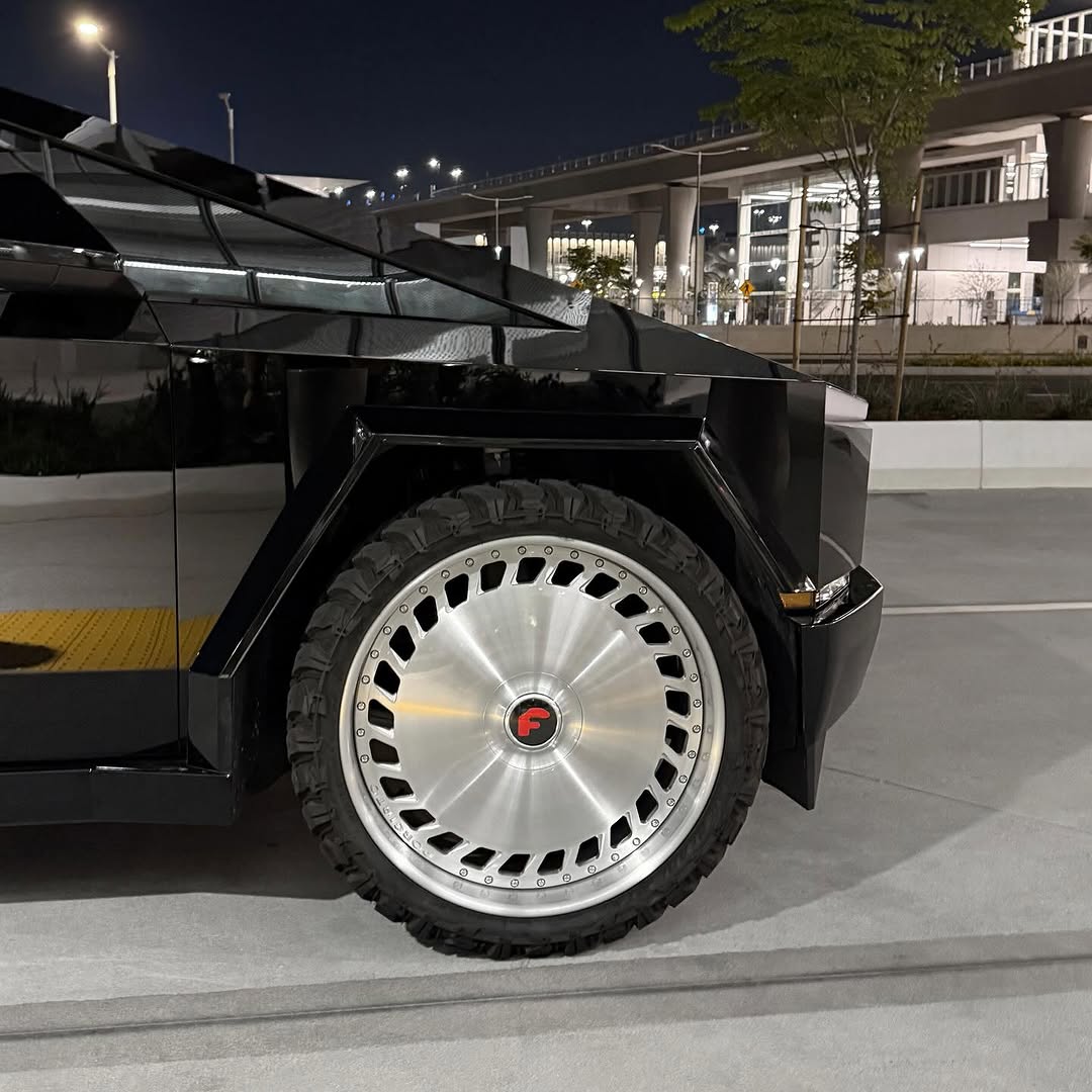 @patrickcelik_ #CyberTruck 26英寸 #Forgiato @wheels @atturotires @forgiato