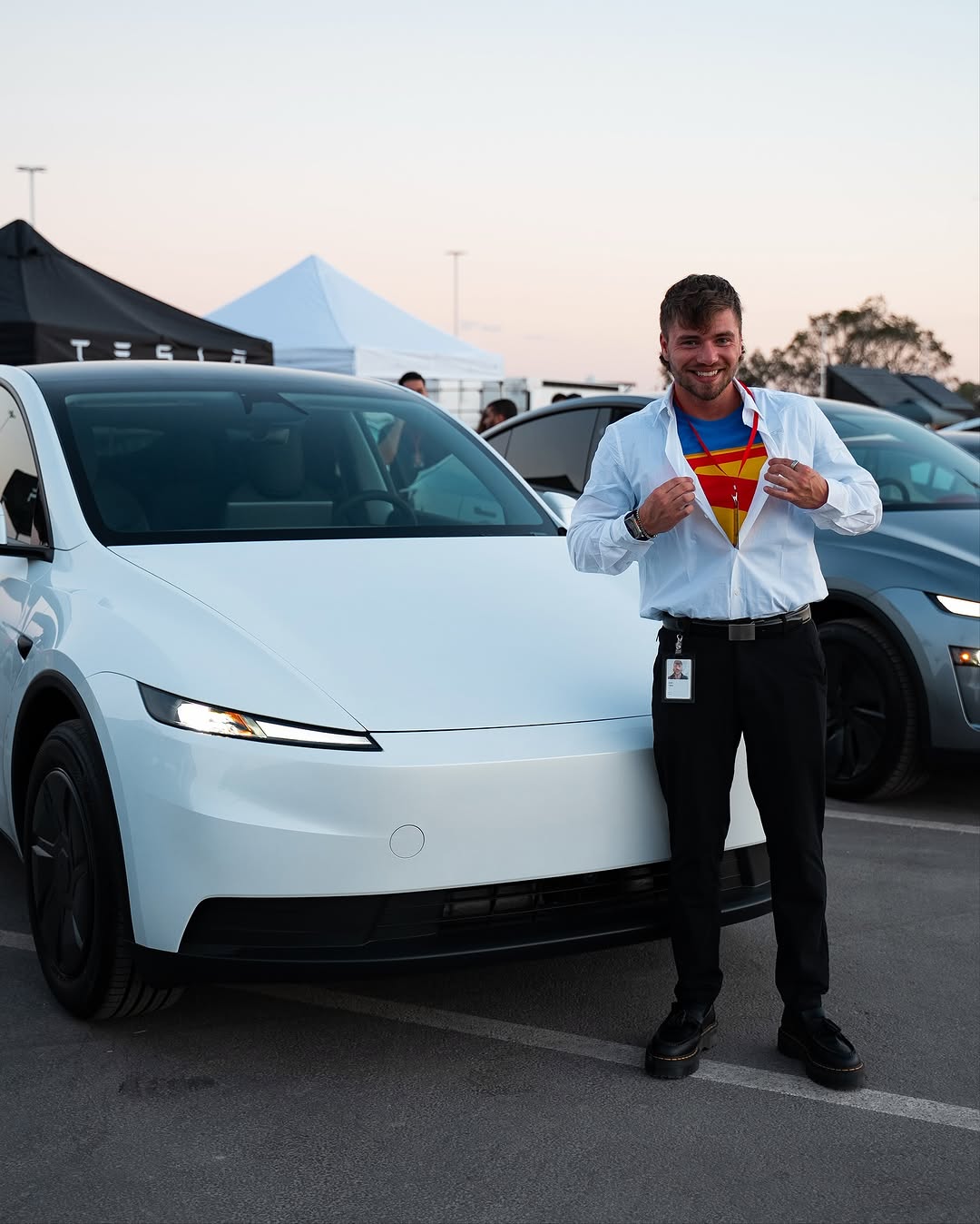 不给糖就捣蛋！🎃 @teslamotors