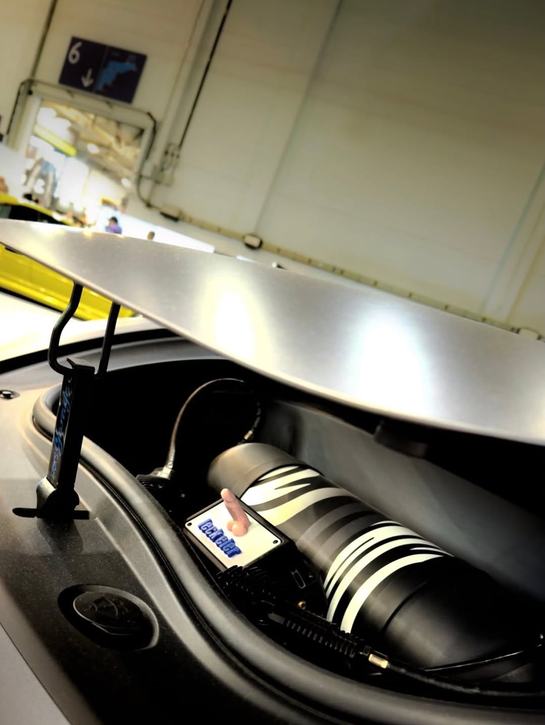 前舱检查 🚗 stricker_98 🏡 DE 📸 @dima_m.84 @teslaclubofamerica