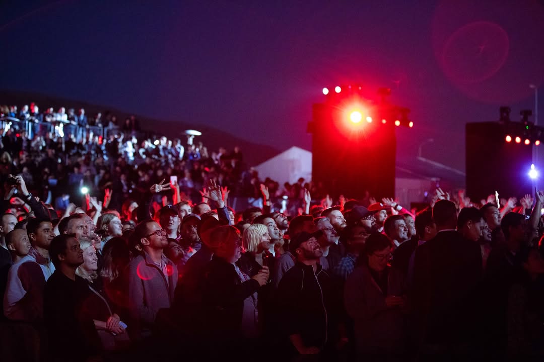 Model 3 十周年 🎉 开启电动车革命的汽车 @teslamotors