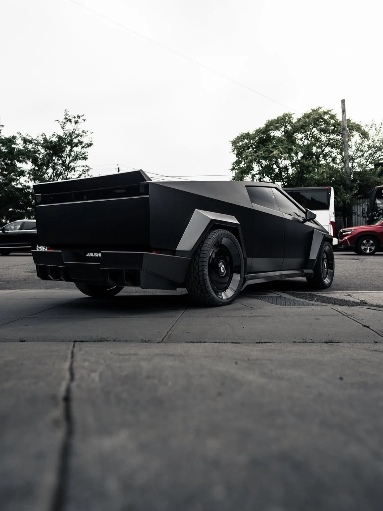 #Tesla #CyberTruck 在 #Forgiato @wheels 由 @abushi @forgiato