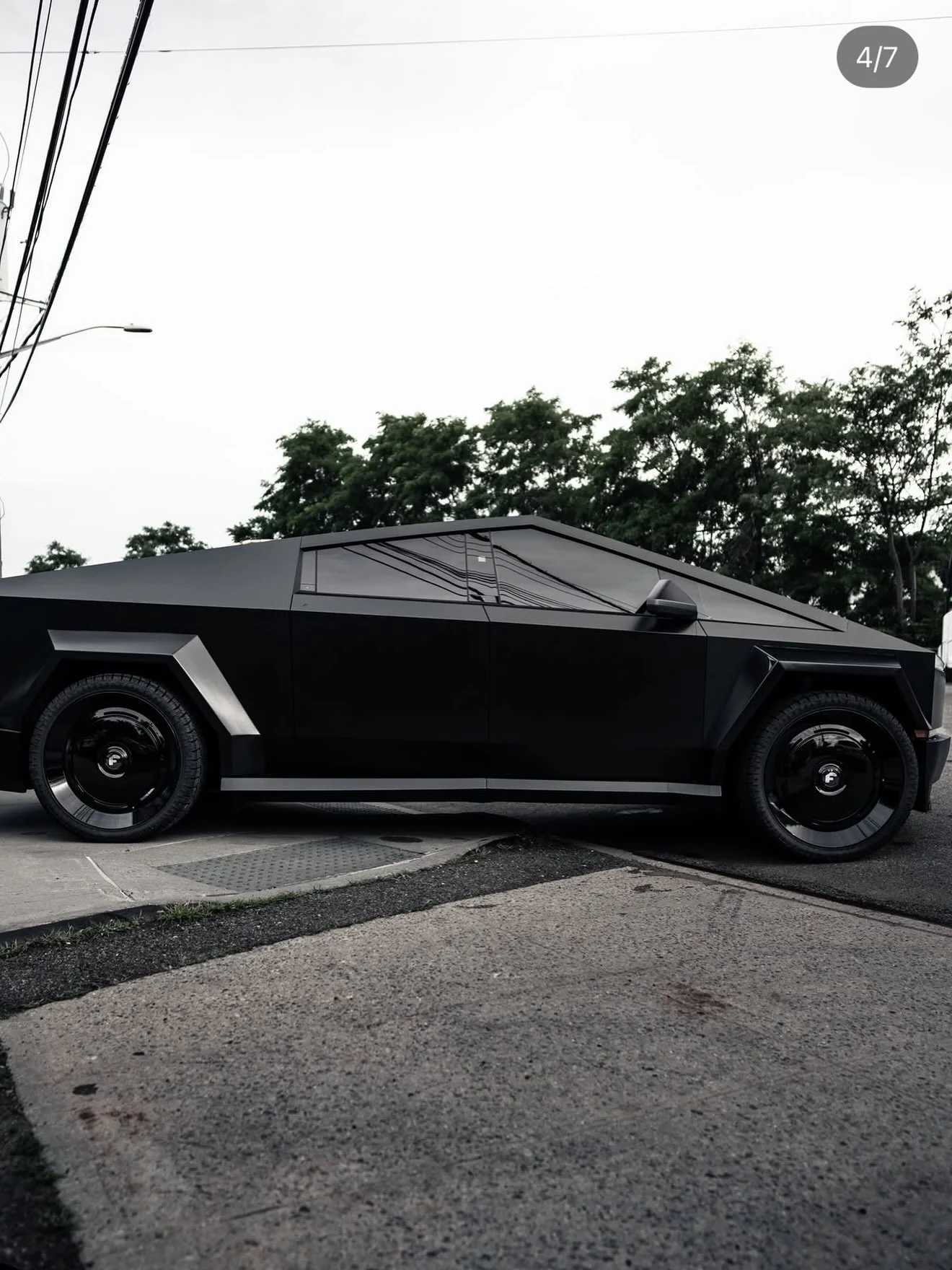 #Tesla #CyberTruck 在 #Forgiato @wheels 由 @abushi @forgiato