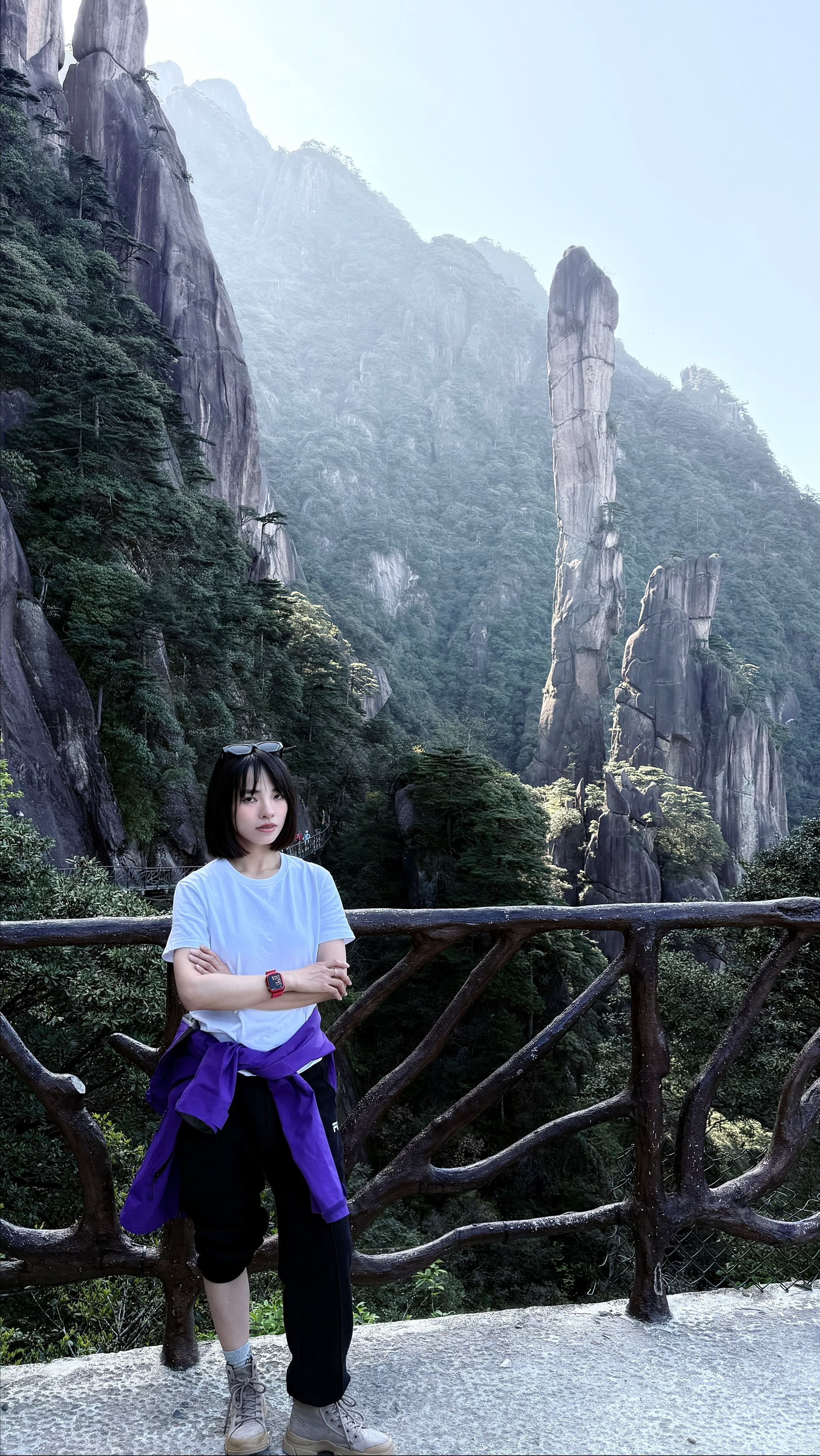 揽胜遍五岳，绝景在三清。
今日份的三清封神啦～
记录全程9小时，18km，爬升1500m。