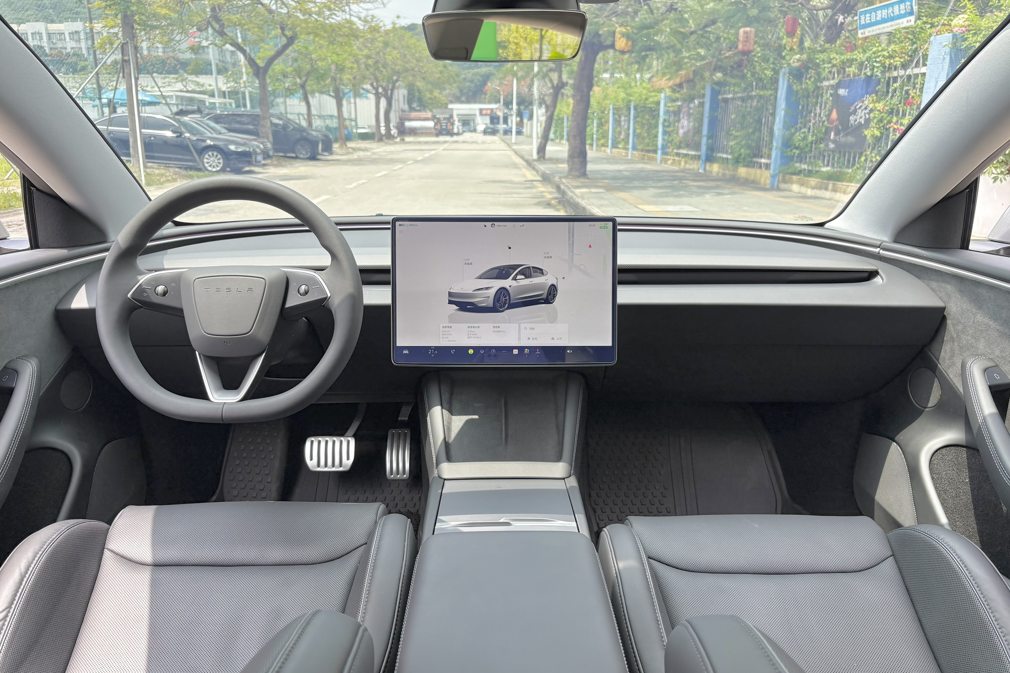 2024款Model 3Performance高性能版
上牌: 2024-07
里程: 2.2万公里
续航: CLTC623公里 (满电表显490公里)
配置:78.4kWh 三元锂电池
双电机460匹 零百3.1秒
选配:珍珠白车漆
状态:加装GT银改色膜 原版原漆零出险
2024 Tesla Model 3 Performance #特斯拉 #特斯拉model3p
#特斯拉 #特斯拉model3p