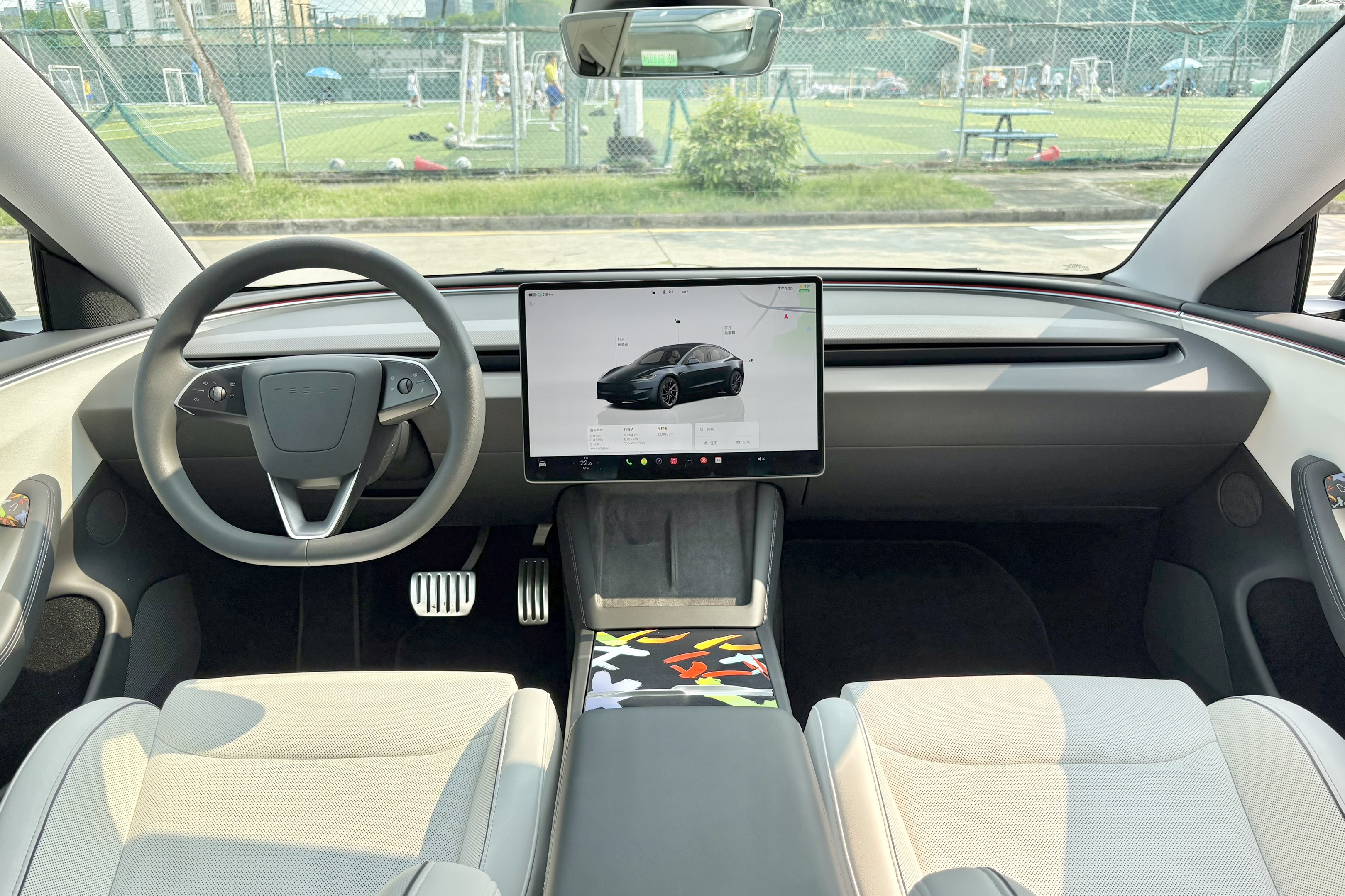 2024款Model 3Performance高性能版
上牌: 2024-10
里程: 2万公里
续航: CLTC623公里 （满电表显480公里）
配置：78.4kWh 三元锂电池
双电机460匹 零百3.1秒
选配：白色高级内饰 星空灰车漆
状态：一手加装黑色改色膜已备案 
原版原漆零出险准新车
2024  Tesla Model 3 Performance