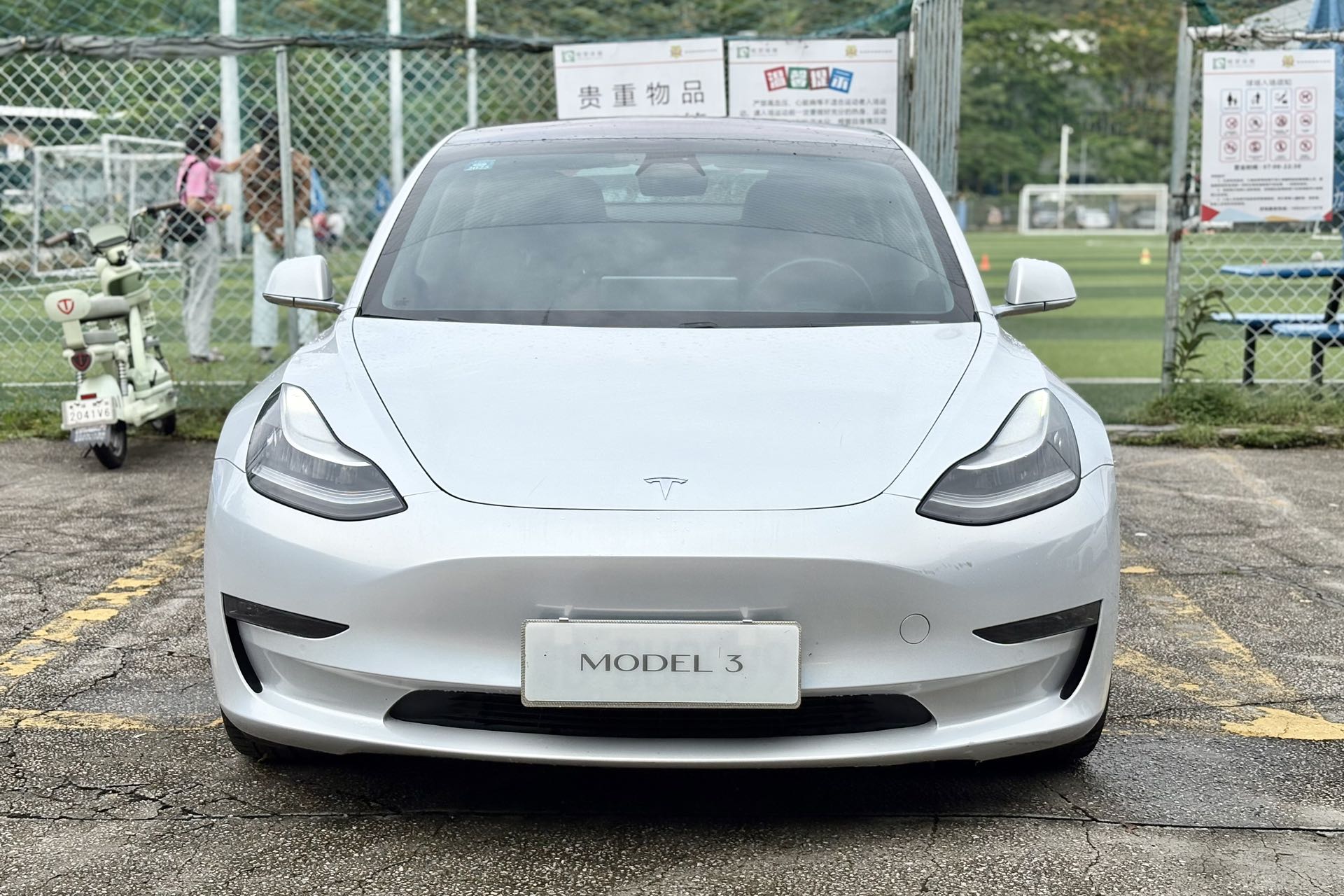 19款model3P版，国内第一代进口3P，十万公里里程依然可以轻松实现续航430