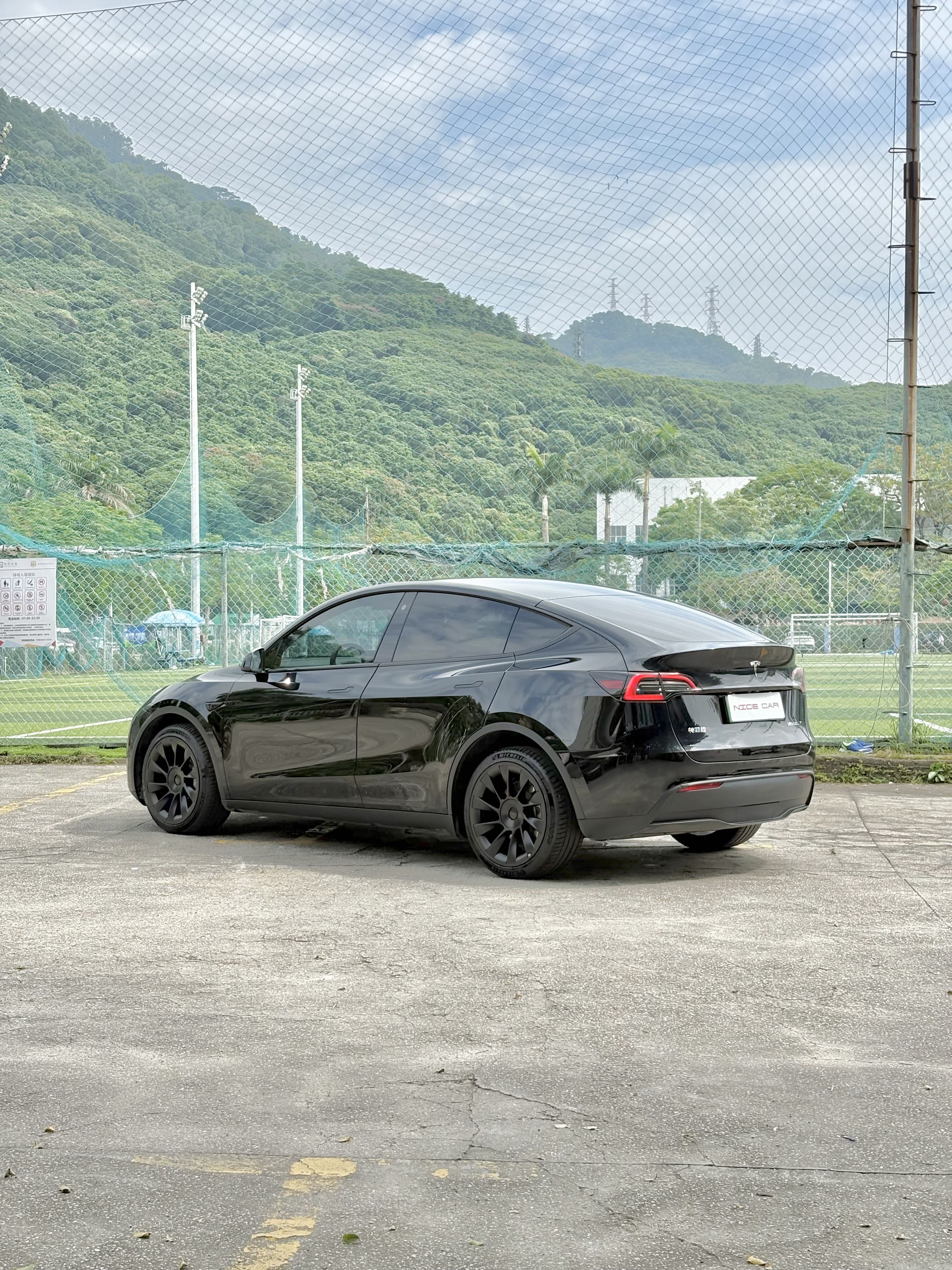 2022款  Model Y长续航全驱版
上牌: 2022-07
里程: 7.8公里
配置：78kWh三元锂电池（健康度91%）
续航: 545公里 
选装：20寸轮毂
状态: 一手原版零出险
2022 Tesla Model Y LongRange Dual Motor