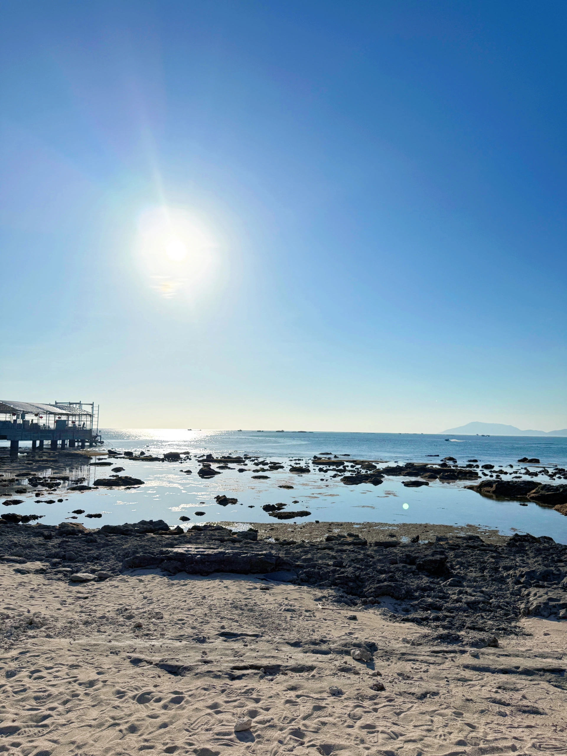 闻到了夏天的味道🥥 西岛好美！那天也是天气最好的一天～
海边超漂亮！ @王涵大朋友