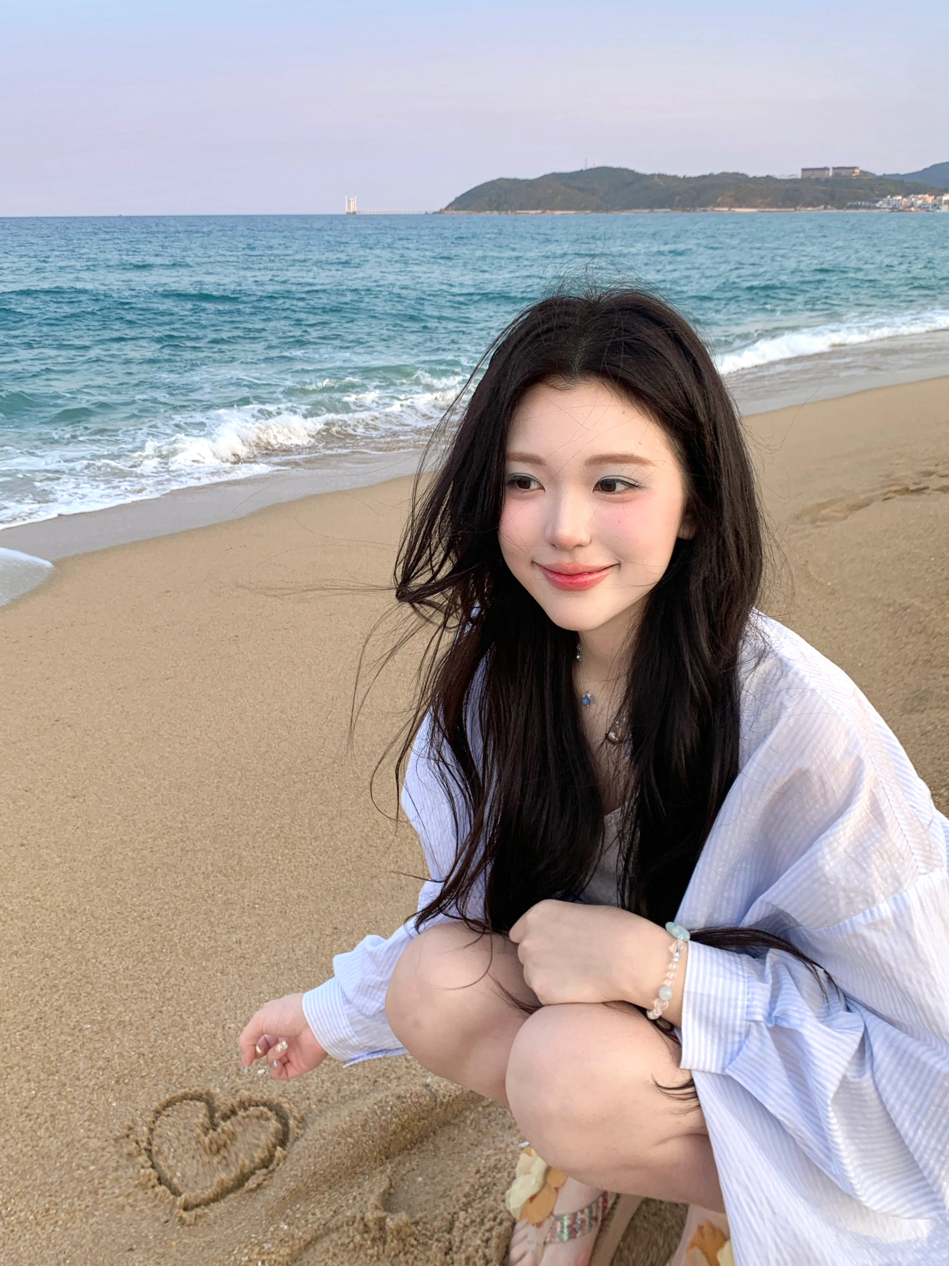 𝘣𝘭𝘶𝘦 𝘴𝘦𝘢 🩵🐚🪥𓇼 𓈒 温柔懒懒的海风🫧
#旅行日记 #来拍照了 #海边拍照 #三亚 #拍照姿势 #分享照片 @In1orange