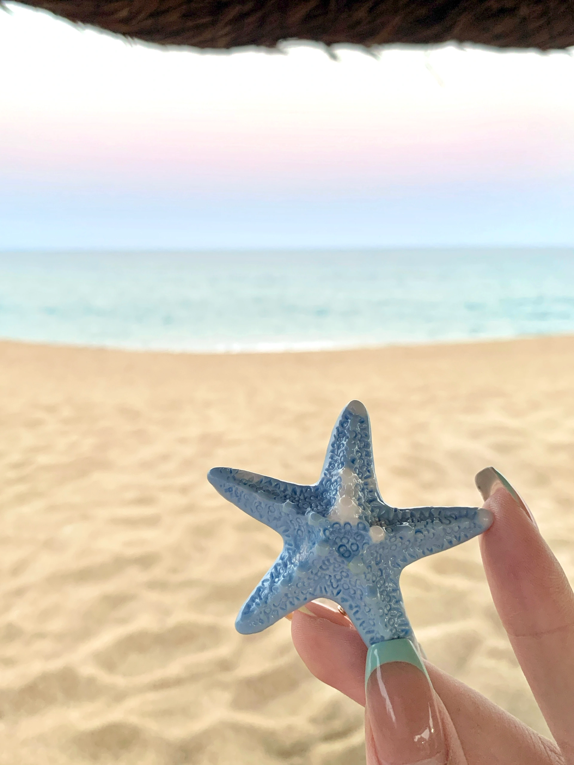 𝘣𝘭𝘶𝘦 𝘴𝘦𝘢 🩵🐚🪥𓇼 𓈒 温柔懒懒的海风🫧
#旅行日记 #来拍照了 #海边拍照 #三亚 #拍照姿势 #分享照片 @In1orange