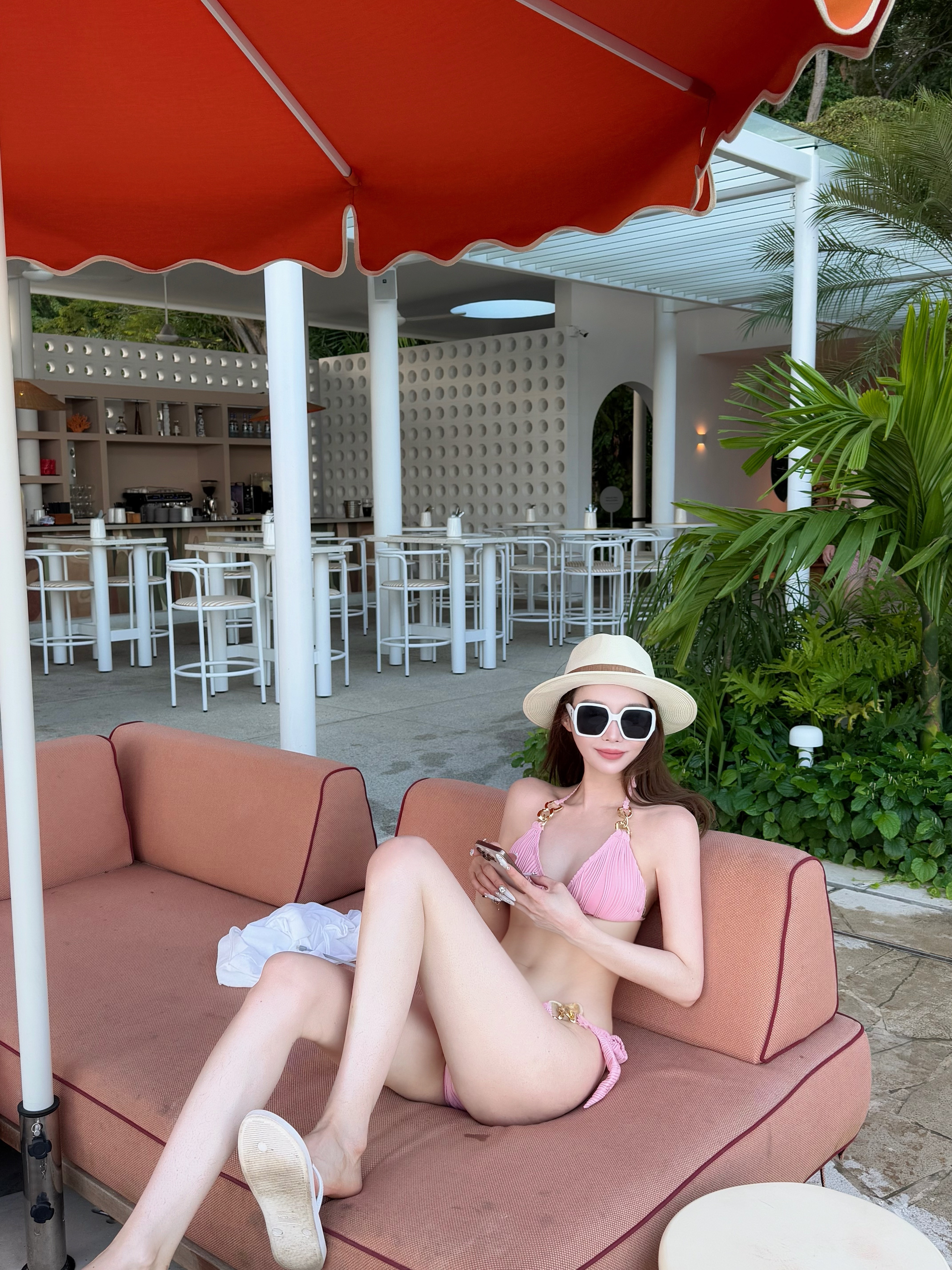 老娘与海2 #新加坡海边 #比基尼拍照 #正常拍摄无不良引导 @YALY甜小姐