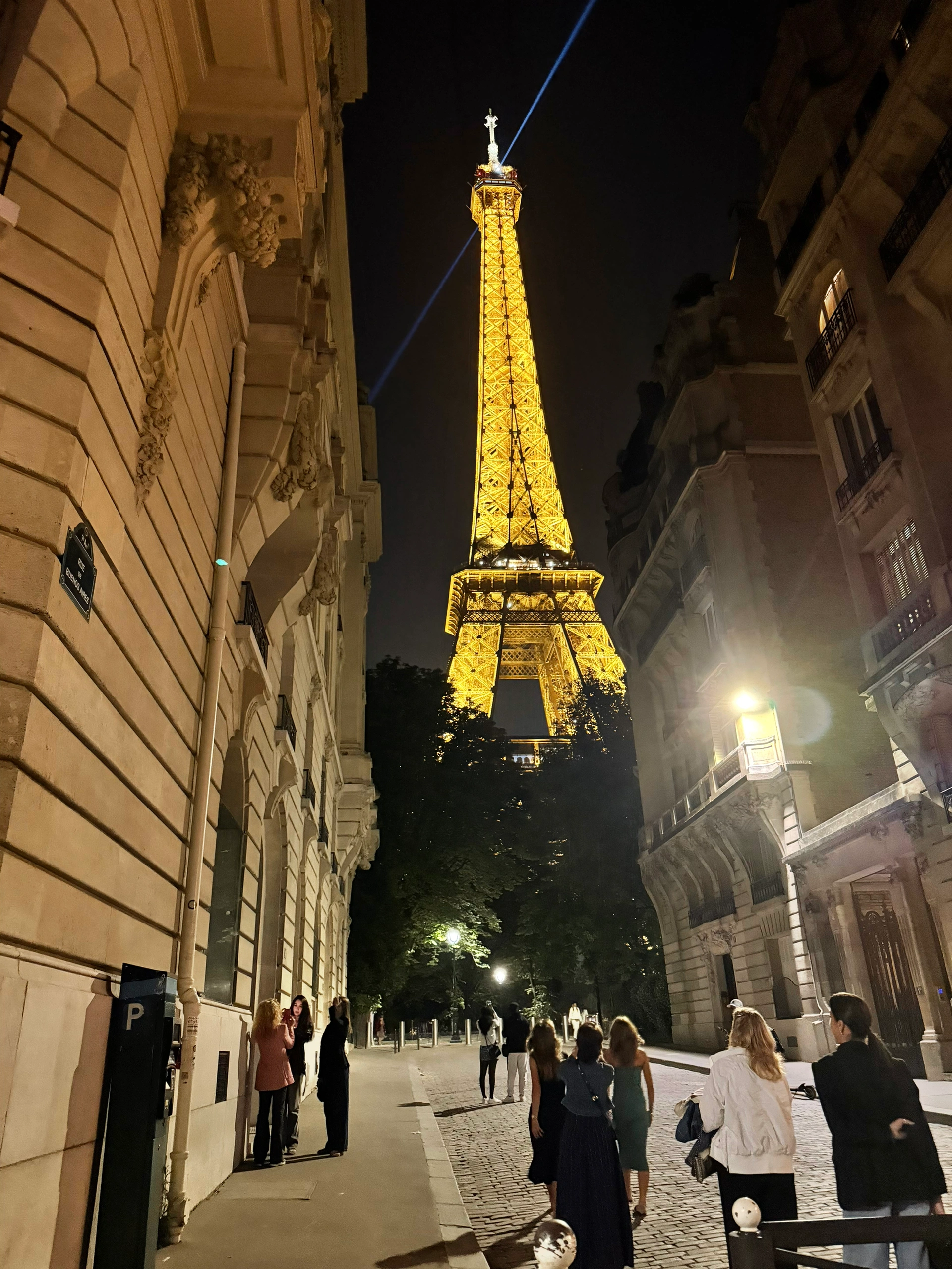 🇫🇷巴黎日记 ·͜·♡ 记录这几天的幸福出行plog💭
#来拍照了 #ootd#世界这本书又看了几页 #公主日记 #polg @Youyo🥡