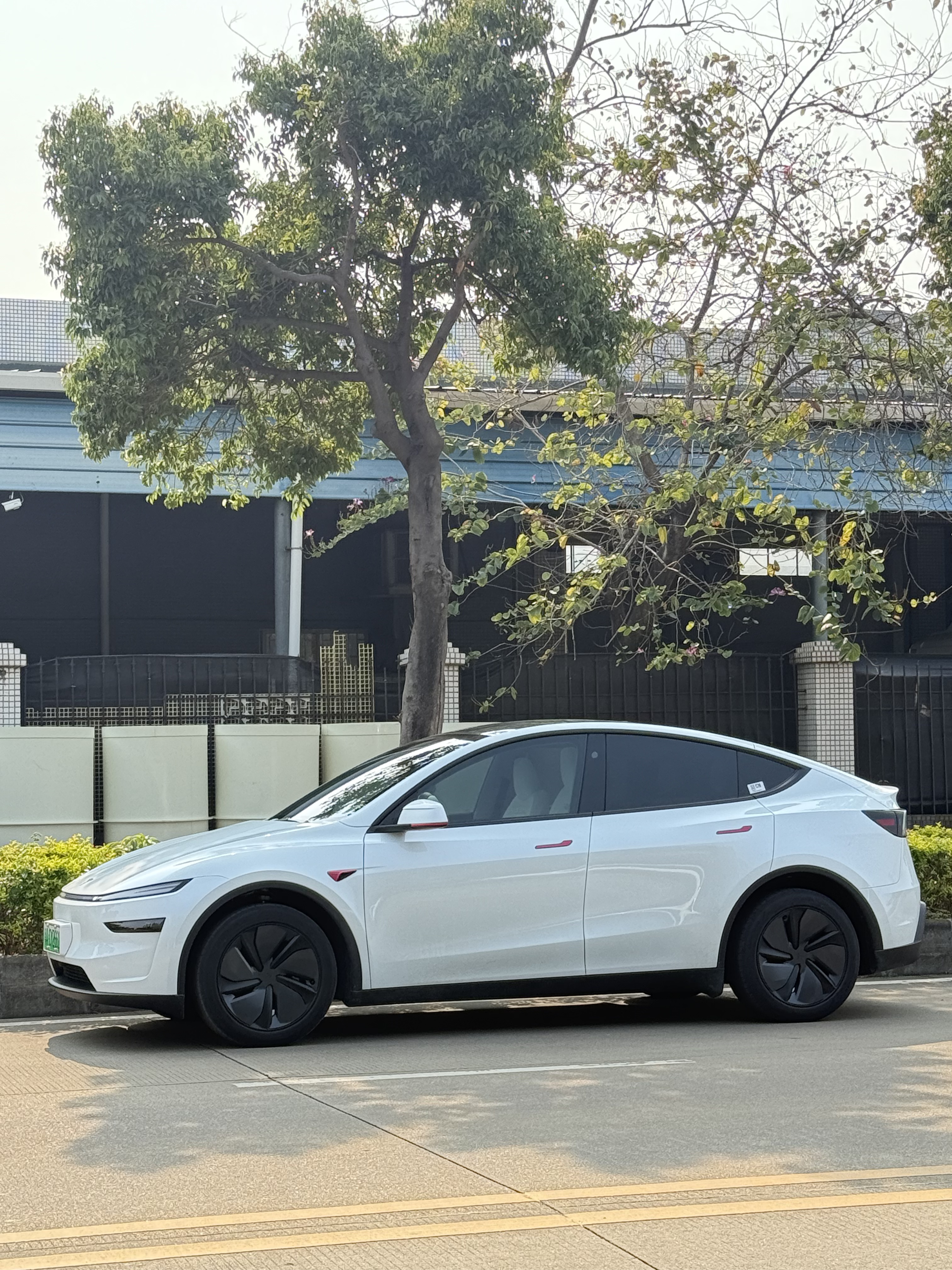 💟我的特斯拉Model Y ，长这样💕 #特斯拉焕新modely #特斯拉modely焕新版 #modely焕新版 #model3 #modely焕新 #特斯拉焕新版modely #焕新modely #焕新版modely #高级感车内饰 @开特斯拉的白小姐