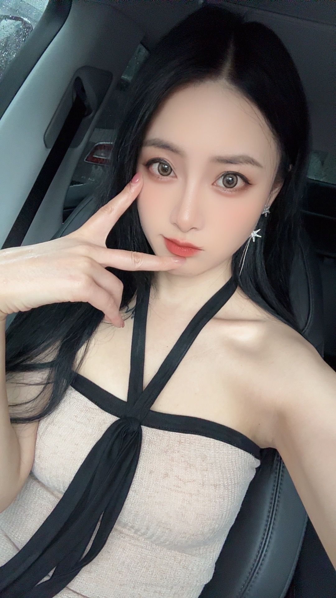 居然有个词叫特斯拉女孩 我也想看看特斯拉女孩长啥样#特斯拉女车主  #特斯拉Y #特斯拉女孩 @是花花呀🌸