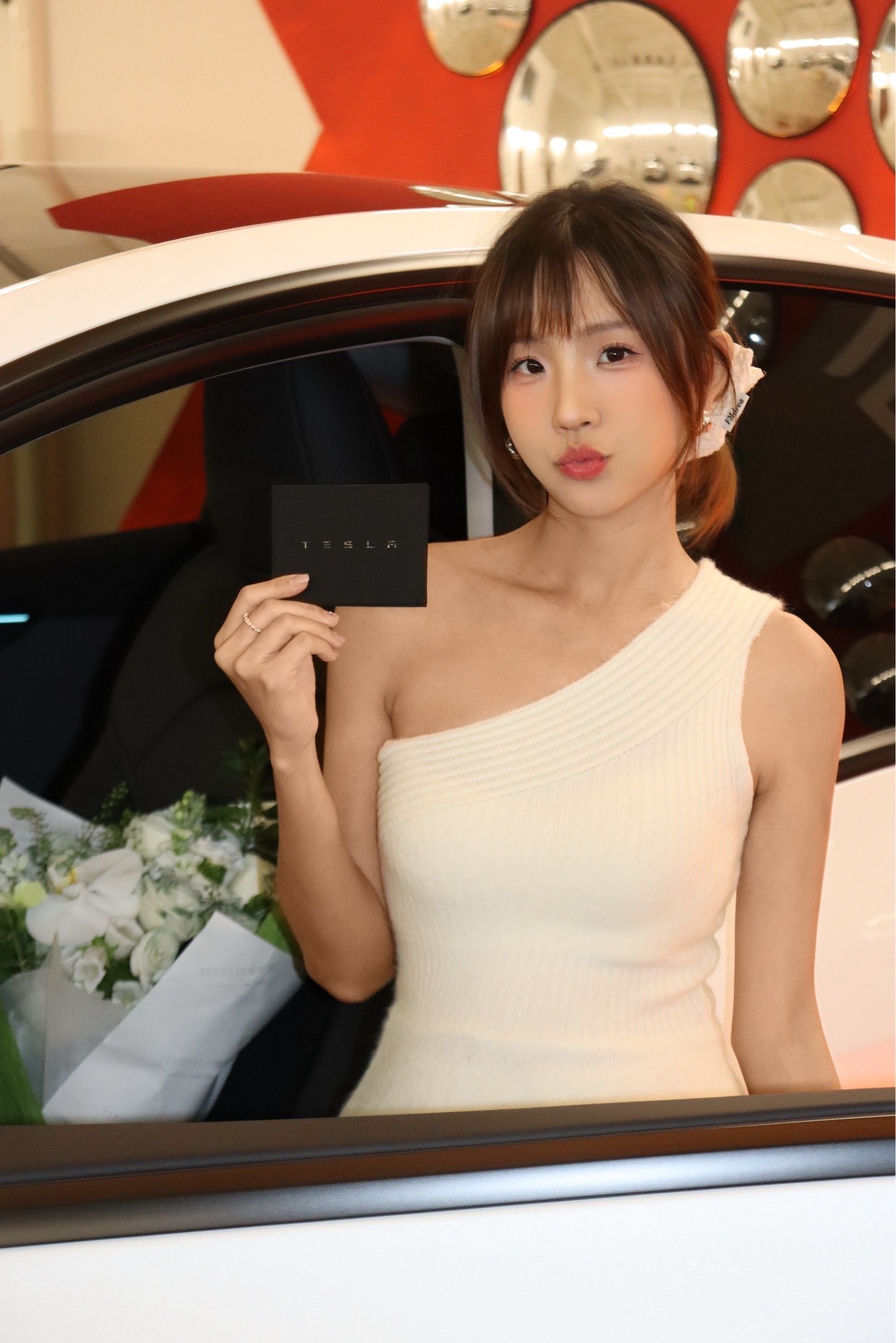Tesla提车日记|报告!我也有邪恶大鼠标啦! 有了一个新的伙伴
可以带我去任何想去的地方
再也不是通讯录里“有空出来”的人了
是“在哪,我去接你”的人~
#提车日记 #人生第一辆小车车#提车大吉
#提车需要满满仪式感 #电车天花板 #Tesla提车
#特斯拉交付 #特别心动的车 #特斯拉model焕新Y @别叫我蕾蕾