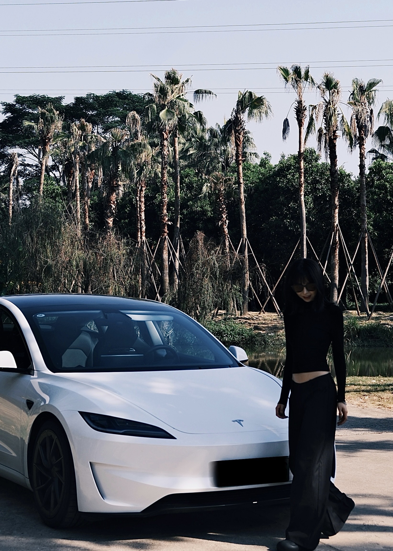 Tesla你是我见过最美的女孩 无可挑剔的白 太美了
舒适到不想回家 想窝在车里
我的梦中情车｜特斯拉Model3 performance
#特别心动的车 #满电出发充满 #是我的梦中情车 #和你的汽车一起拍照#爱上一辆车的瞬间 #特斯拉 #特斯拉model3p @我想吃汉堡