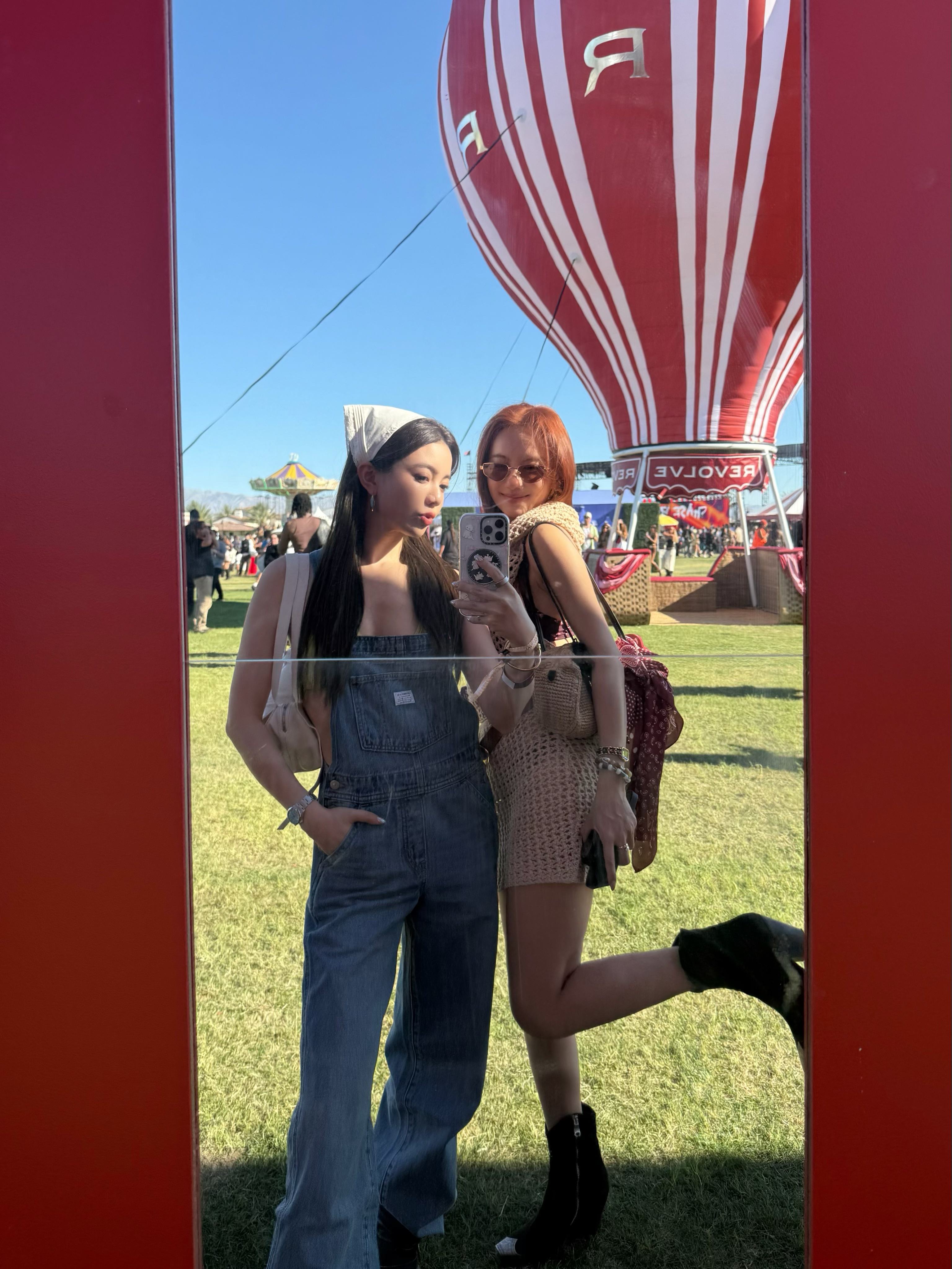 Revolve Festival in Palm Springs🌴 又一年四月北美旅行
除了大风一切都很美好🤟🏻
#闺蜜旅行 #穿搭bot #revolve #科切拉 @Irene林恩如