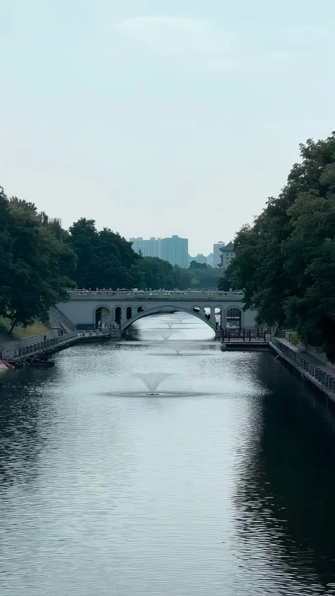 提车快乐🎉
42度的西安也是相当热情了
快快乐乐开上小特啦～
希望未来上班也能一帆风顺 一路顺风
（以后拜访客户终于可以自己开车了…）
#特斯拉Y #券商狗 #既来之则安之 #提车快乐 @乔耳梦想家
